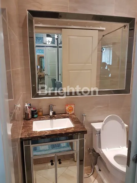 image RUMAH MATRAMAN 4 LANTAI DENGAN ROOFTOP (5)