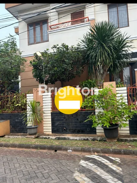 image RUMAH 2LANTAI SIAP HUNI TERAWAT (4)