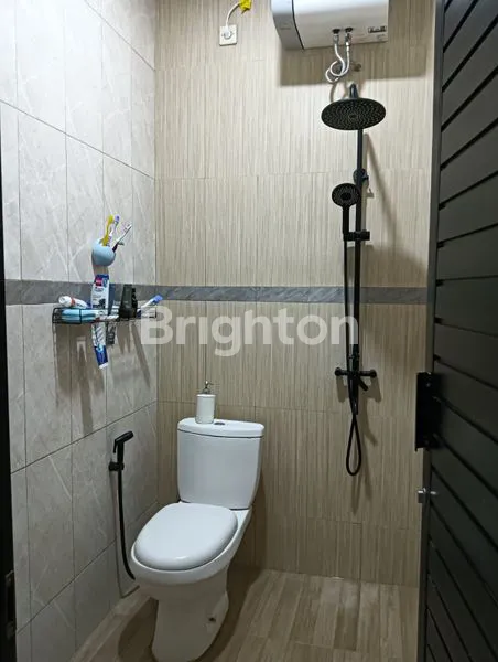 image RUMAH SIAP HUNI DI CIATER SERPONG TANGERANG SELATAN (8)