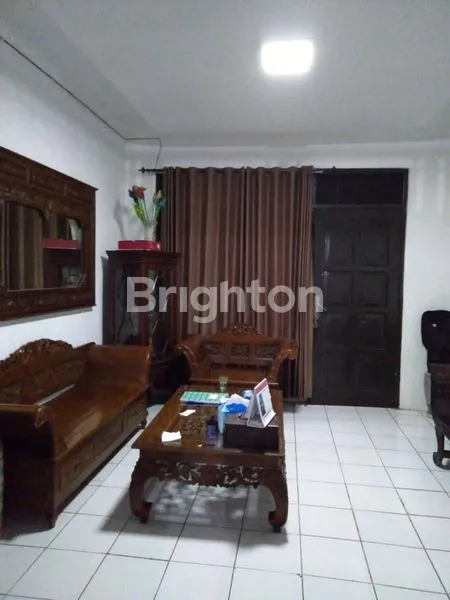 image RUMAH SIAP HUNI DAN STRATEGIS DI GRIYA DEPOK  (3)