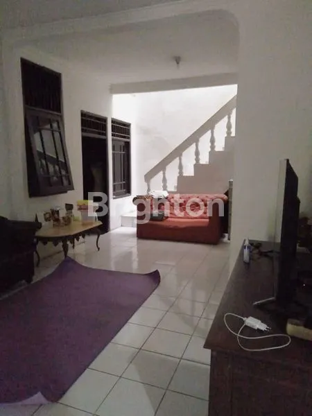 image RUMAH SIAP HUNI DAN STRATEGIS DI GRIYA DEPOK  (2)