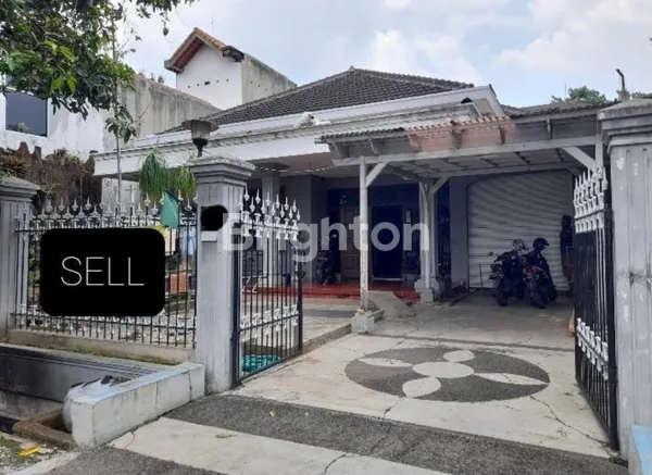 image RUMAH TENGAH KOTA MALANG SANGAT STRATEGIS JALAN INDRAGIRI MALANG (1)