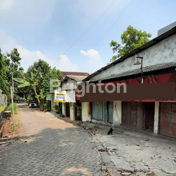 image RUMAH USAHA GRESIK KOTA - LOKASI STRATEGIS  (1)