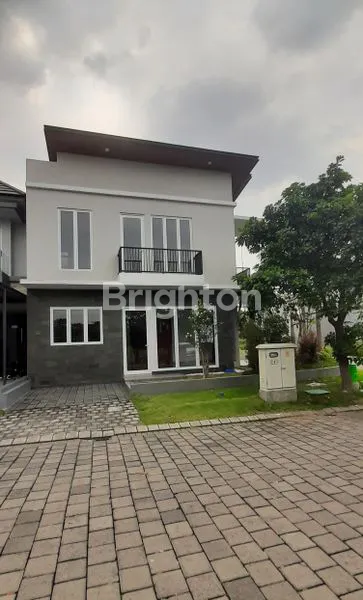 image BRAND NEW MODERN MINIMALIS GRAHA NATURA! SPLIT LEVEL DG CLUSTER FAVORIT LOKASI STRATEGIS ROW JALAN LOSS! (4)