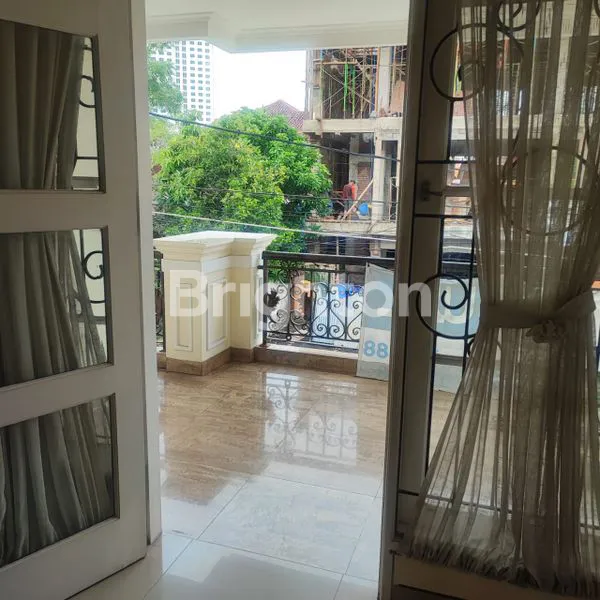 image JUAL RUMAH DARMO PERMAI SELATAN SEMI FURNISHED   (7)