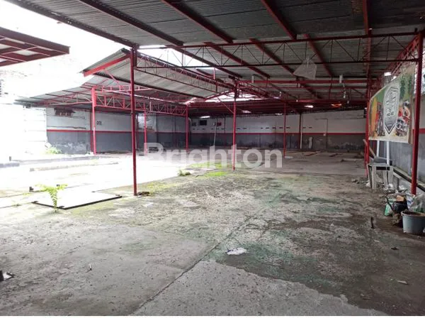 image RUANG USAHA!!! SIAP PAKAI!!! DAPAT 2 MUKA JALAN UTAMA ARAH KE SOLOBARU, ROW JALAN 9M (2)