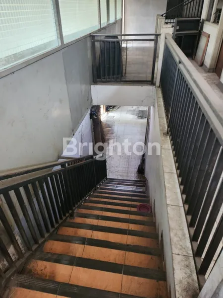 image LAPANGAN FUTSAL & WORKSHOP DAERAH MERR, ROW JALAN 3 MOBIL (7)