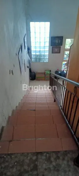 image RUMAH FULL BANGUNAN 2 LT LETAK STRATEGIS TENGAH KOTA PERUM GRAHA MUTIARA SIDOARJO (2)