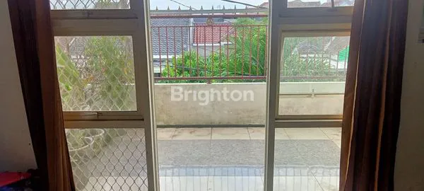 image RUMAH FULL BANGUNAN 2 LT LETAK STRATEGIS TENGAH KOTA PERUM GRAHA MUTIARA SIDOARJO (4)