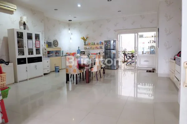 image RUMAH MEWAH DAN TERAWAT DI PUCANG ANOM, NGAGEL SURABAYA TIMUR (7)