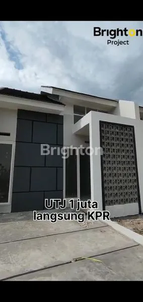 image 200 JUTA AN BISA BELI RUMAH DI GRESIK LOKASI DI JALAN RAYA DEKAT TOLL KLBM  (1)