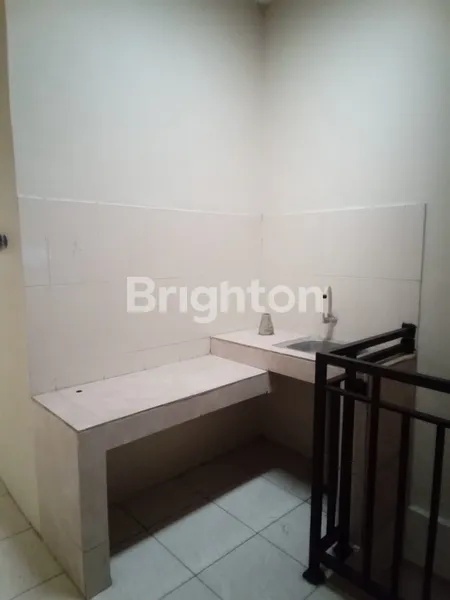 image TERMURAH! RUKO BARU 2 LANTAI SIAP PAKAI DI JALAN UTAMA PONDOK UNGU (5)