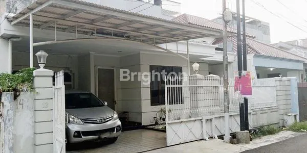 image RUMAH 2 LANTAI DALAM KOMPLEK ELIT DI KEMANGGISAN (5)