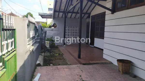 image RUMAH STRATEGIS PARE (1)