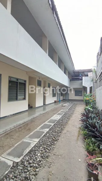 KOST 15 KAMAR DI TENGAH KOTA DEKAT KAMPUS2 TERNAMA