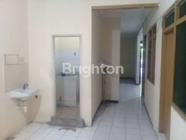 image HUNIAN TERAWAT UNDER 1M LOKASI STRATEGIS DEKAT UK PETRA (3)