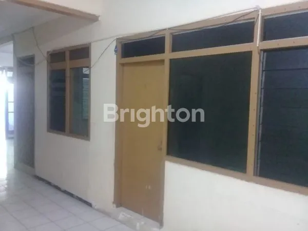 image HUNIAN TERAWAT UNDER 1M LOKASI STRATEGIS DEKAT UK PETRA (5)