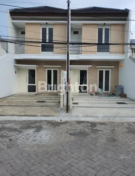 image RUMAH BARU GRESS 2 LANTAI ROW JALAN LEBAR DEKAT RAYA KENJERAN (1)
