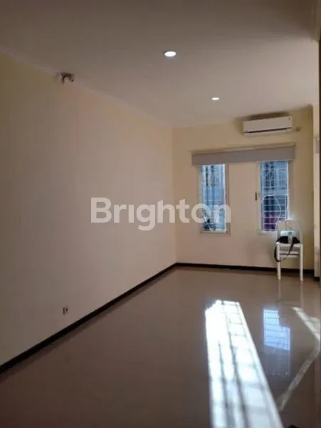 image DIJUAL RUMAH 2LANTAI LEBAK REJO (5)