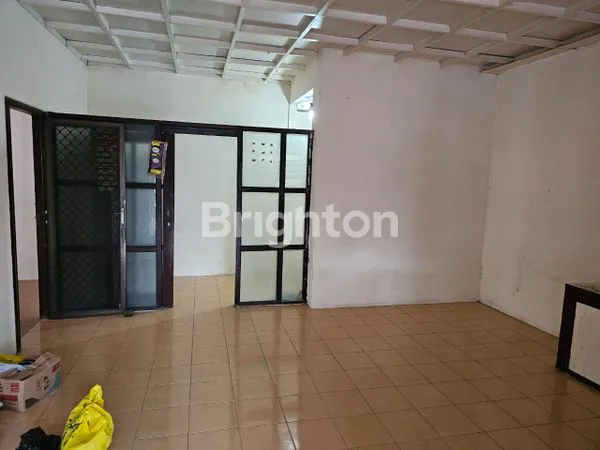 image RUMAH NYAMAN DI HOOK HALAMAN LUAS DAERAH SEJUK, BISA UNTUK KANTOR ATAU BUKA USAHA (7)