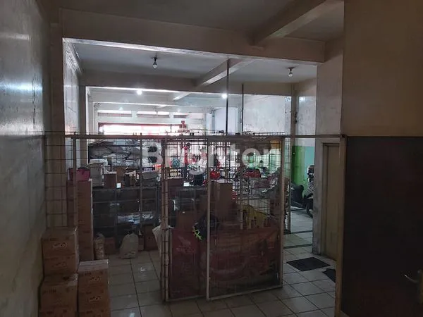 image JUAL CEPAT BURU BURU BUTUH !! EX BENGKEL PINGGIR JALAN UTAMA PAJANG. TRAFFIC PASTI RAMAI (3)