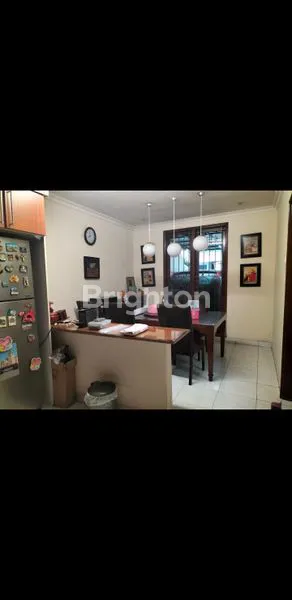 image RUMAH PATAL SENAYAN, JAKARTA SELATAN 2 LANTAI SIAP HUNI DI SEKITAR GROGOL UTARA, LUAS TANAH 176M2 (KODE RMRG1846) (2)