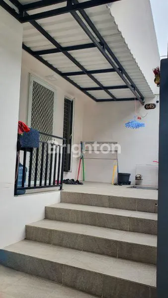 image RUMAH TOMANG SIAP HUNI SEMI FURNISH - JAKARTA BARAT ROW 2 MOBIL (8)