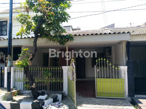 image RUMAH HARGA DI BAWAH 1 M LOKASI STRATEGIS DEKAT UK PETRA, UBAYA (1)