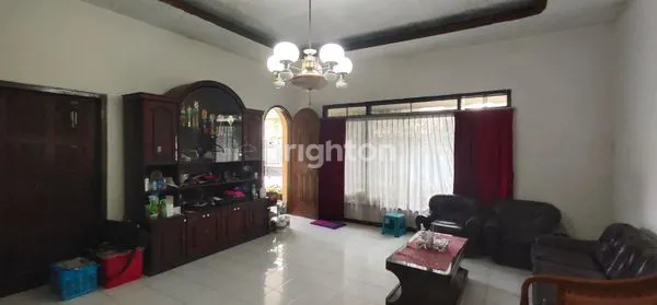 image RUMAH LUAS LAWAS TERAWAT 400M DARI MC KOTA MALANG (1)