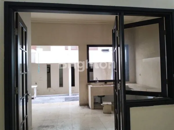 image RUMAH SIAP HUNI PETEMON DEKET PACUAN KUDA TIDAR (6)