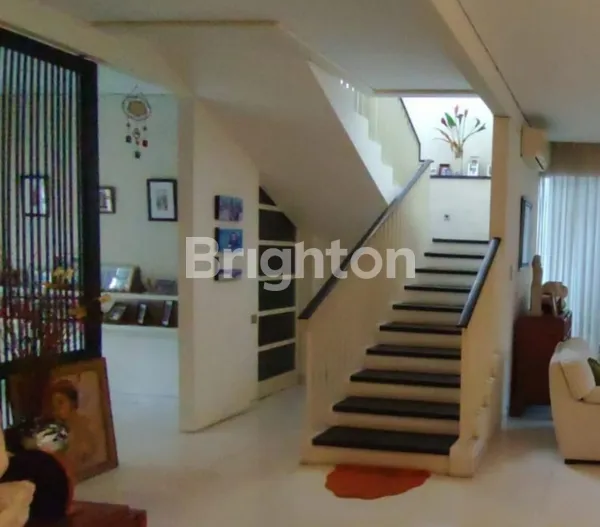 image RUMAH SIMPANG DARMO, HADAP SELATAN (2)