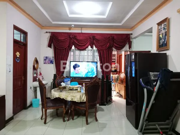 image RUMAH KLASIK SIAP HUNI DI AREA GEMPOL SARI BANDUNG (7)