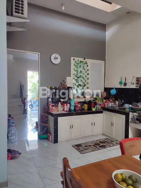 image RUMAH 2LANTAI REGENCY ONE SIDOYOSO (3)