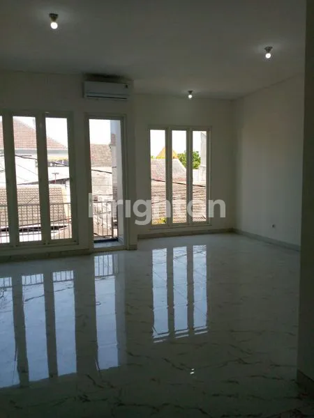 image RUMAH MINIMALIS 2 LT DI PONDOK TJANDRA INDAH MANGGA SIDOARJO (6)