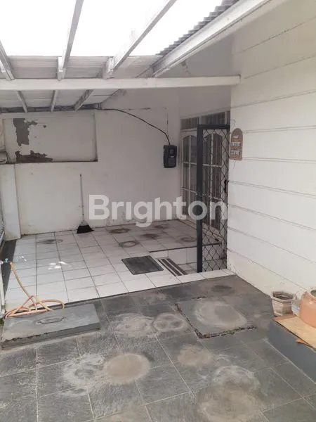 image RUMAH TINGGAL 1 LT RENOV DI WISMA INDAH SURABAYA DEKAT ACCES KE MERR, ITS, DAN GALAXY MALL (2)