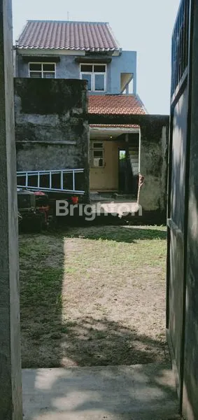 image RUMAH  2 LANTAI & SISA TANAH YG LUAS SECOND ROAD TERAWAT SIAP HUNI SUKODONO (6)