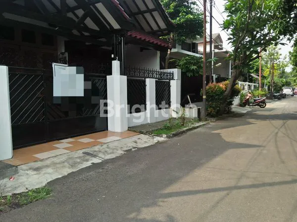 RUMAH RAPI SIAP PAKAI DISEWAKAN