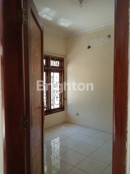 image RUMAH 1 LT DI JL MANYAR KERTOADI SURABAYA DEKAT GALAXY MALL, KAMPUS ITS, MERR (6)