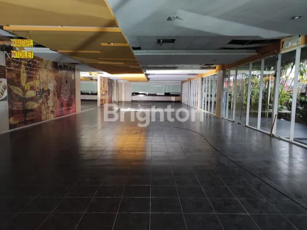 image GEDUNG PUSAT KOTA EX RESTO KAYON LOKASI STRATEGIS, LAHAN PARKIR LUAS (3)