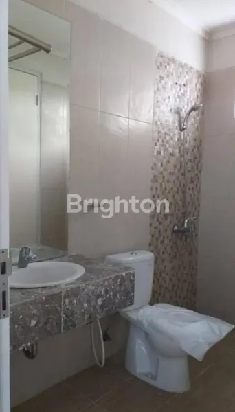 image RUMAH CANTIK  2 LANTAI FULL FURNISH DI CLUSTER NYAMAN & PERUMAHAN STRATEGIS LENGKAP FASILITAS  (7)