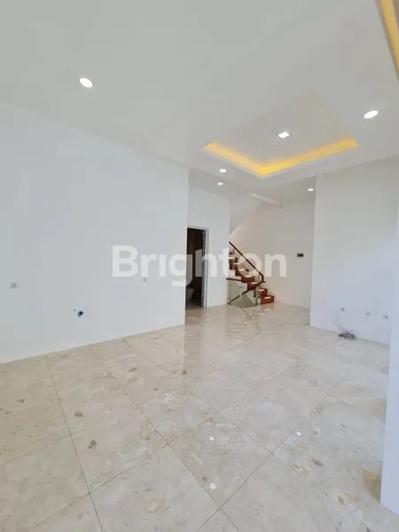 image RUMAH CANTIK DENGAN KOLAM RENANG (3)