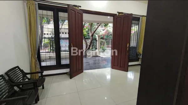 image RUMAH LUAS TERAWAT SELANGKAH KE RAYA MULYOSARI, SUTOREJO (5)