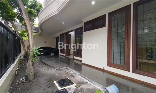 image RUMAH LUAS TERAWAT SELANGKAH KE RAYA MULYOSARI, SUTOREJO (6)