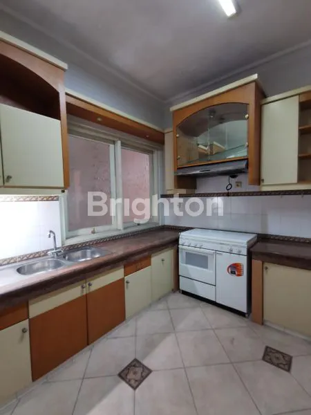 image RUMAH CLASSIC DARMO HILL FULL MARMER TATANAN LOS (8)