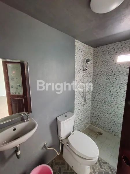 image RUMAH LUAS ASRI DALAM KOMPLEK (5)