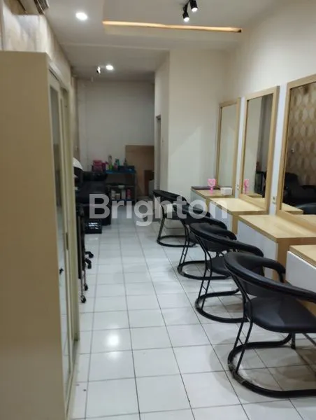 image RUKO. SIAP PAKAI DI PINGGIL JALAN RAYA PONDOK KELAPA, JAKARTA TIMUR (2)