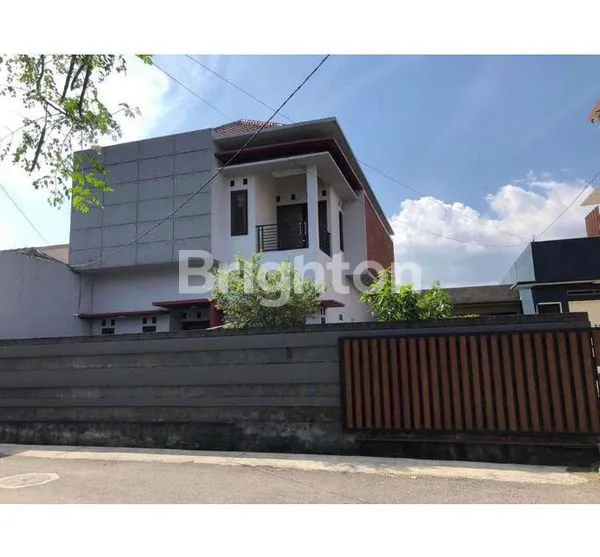 image RUMAH CANTIK TERAWAT, TANAH LUAS DI ARCAMANIK BANDUNG (1)