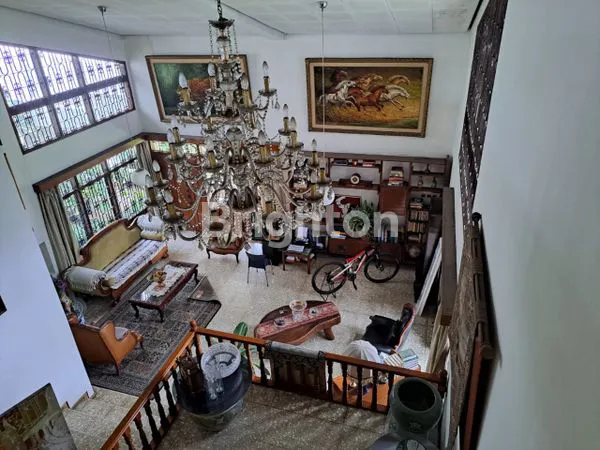 image RUMAH CANTIK ASRI DAN STRATEGIS DEKAT DENGAN MALL PVJ BANDUNG  (2)