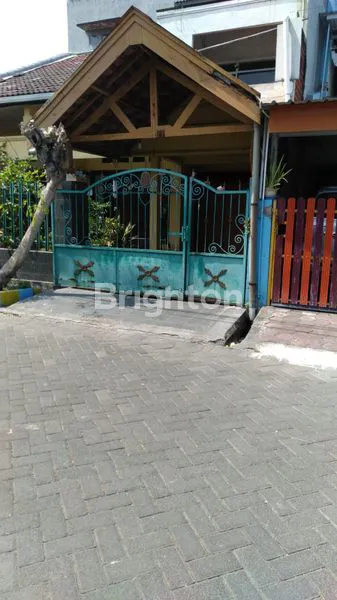 image RUMAH NUANSA BALI 3 LANTAI.DEKAT UNIV PETRA.KUTISARI.SURABAYA (1)