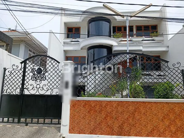 image DHARMAHUSADA, 12 X 40 = 480M², SIAP HUNI, NO RENOV RENOV, TINGGAL MASUK (1)